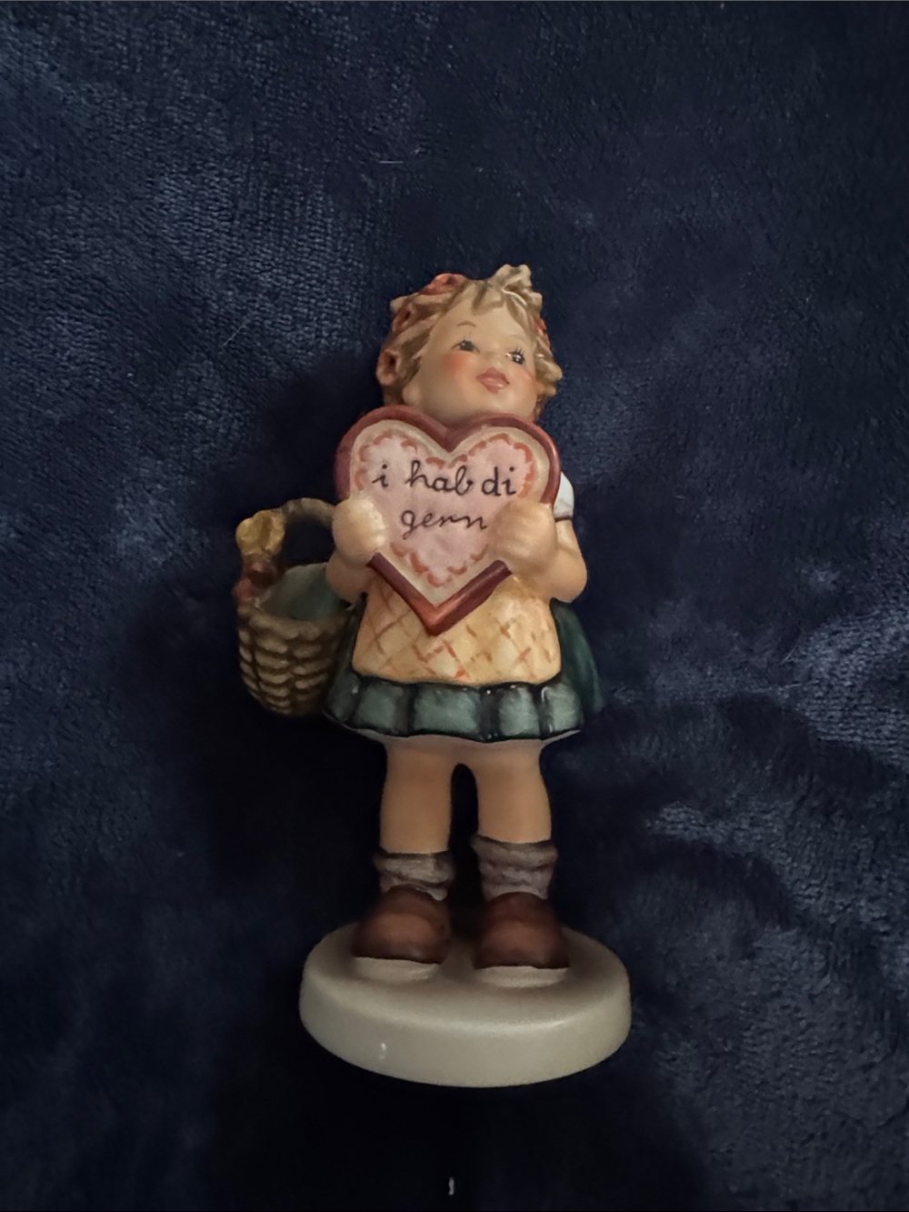 Hummel 387 Valentine Gift